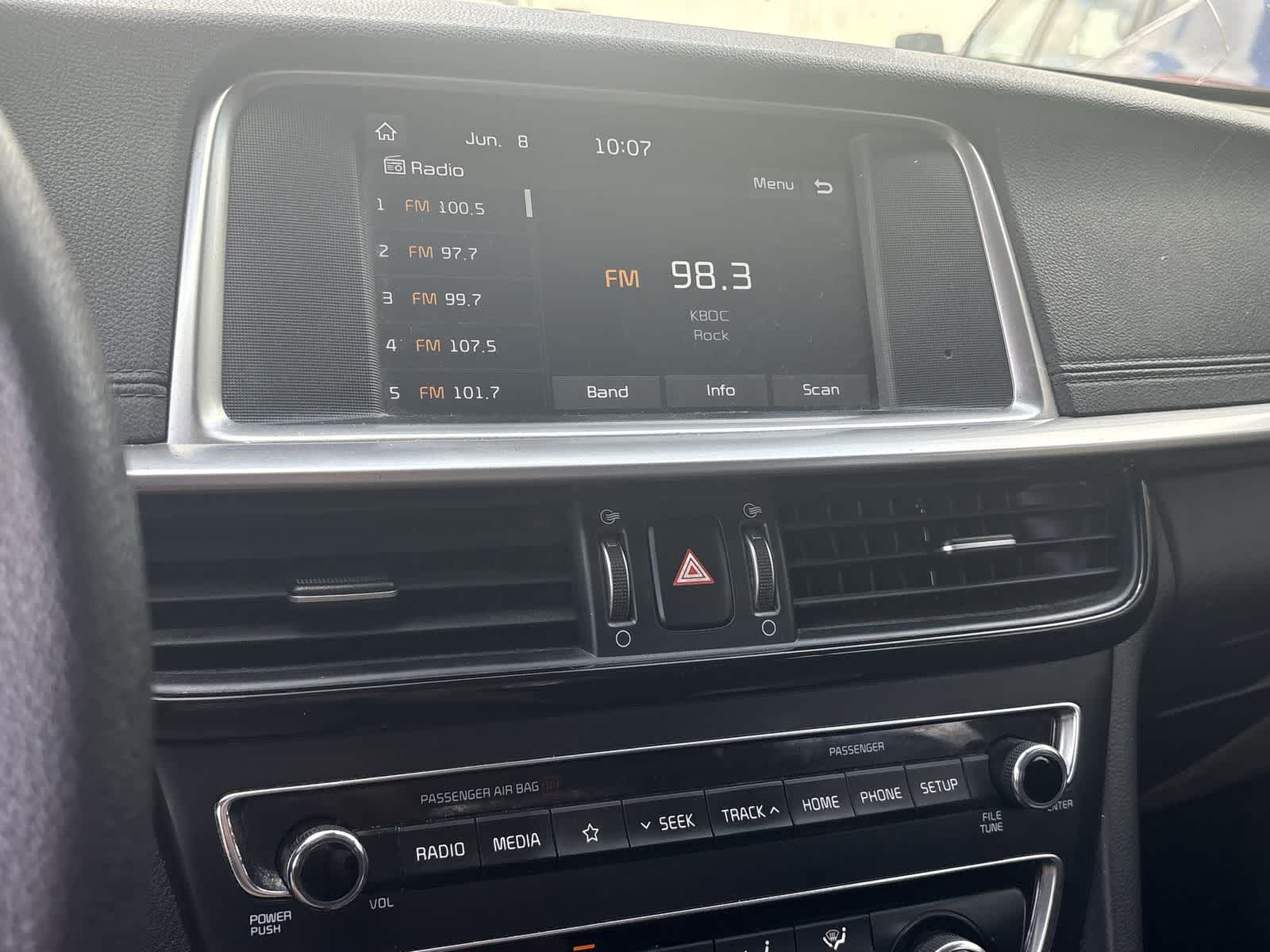Thumbnail: 2019 Kia Optima - 23