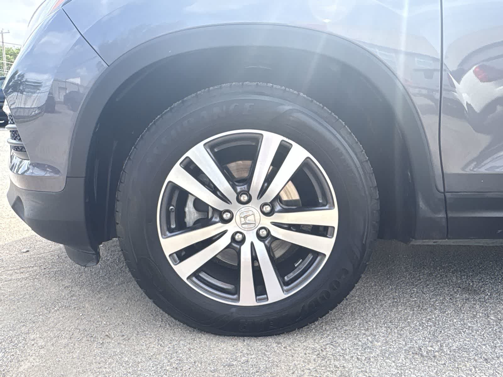 Thumbnail: 2018 Honda Pilot - 12