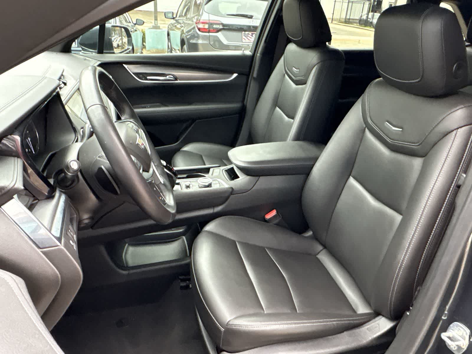 Thumbnail: 2020 Cadillac XT5 - 10