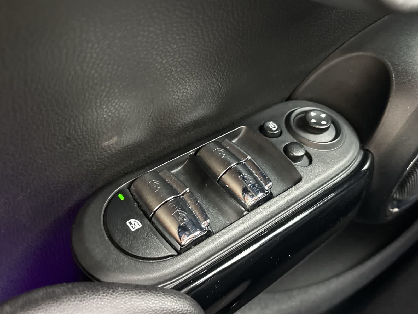 Thumbnail: 2018 MINI Cooper Hardtop - 34