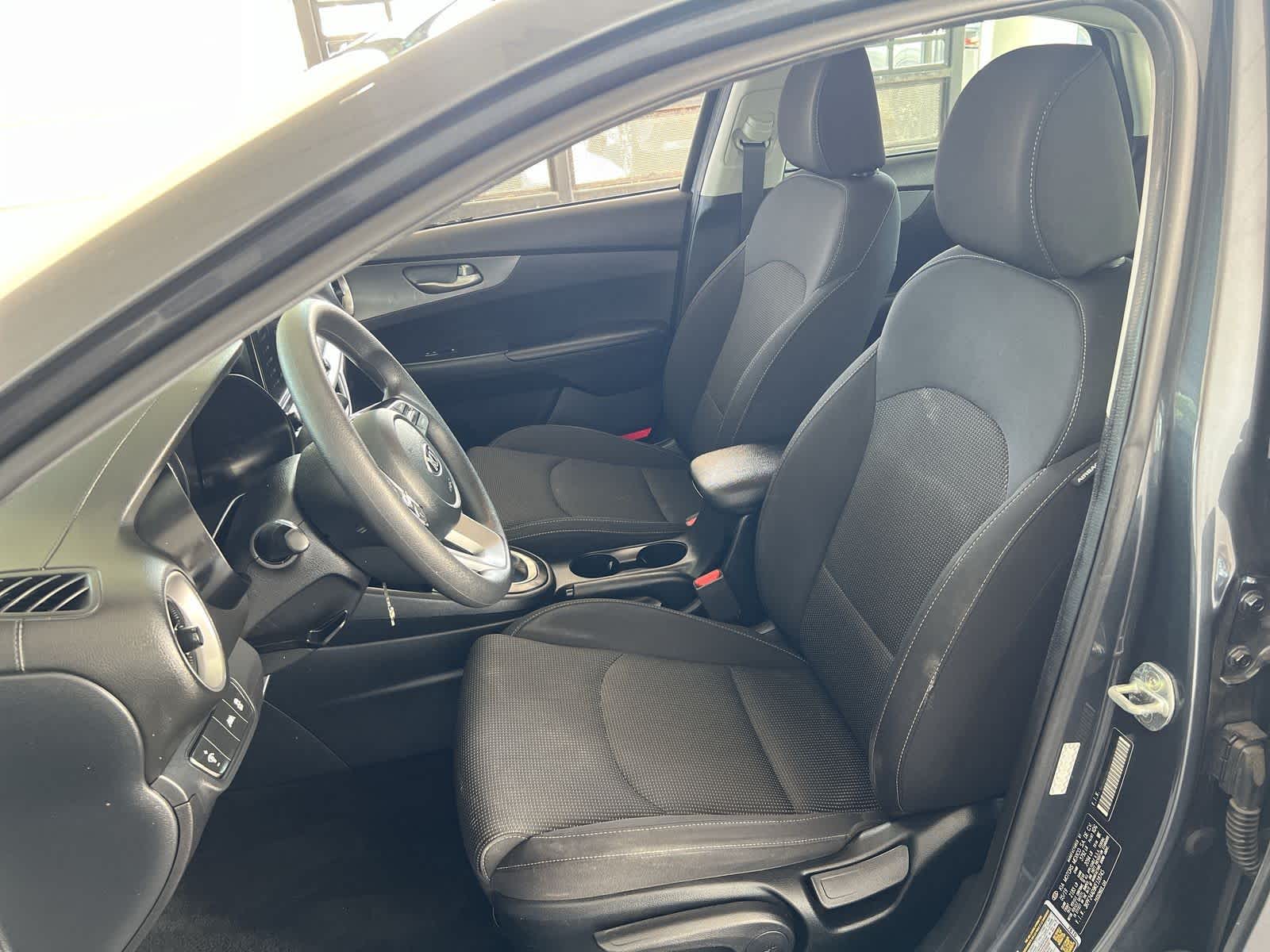 Thumbnail: 2019 Kia Forte - 12