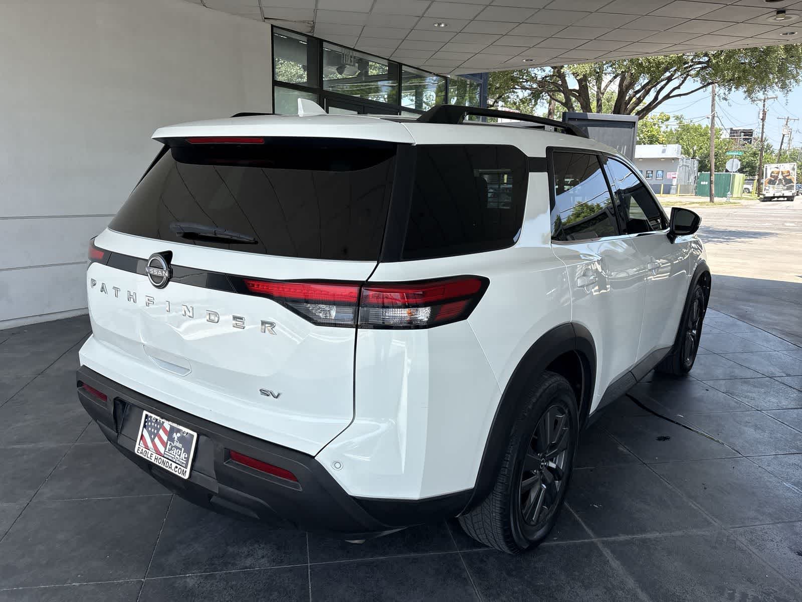 Thumbnail: 2022 Nissan Pathfinder - 26