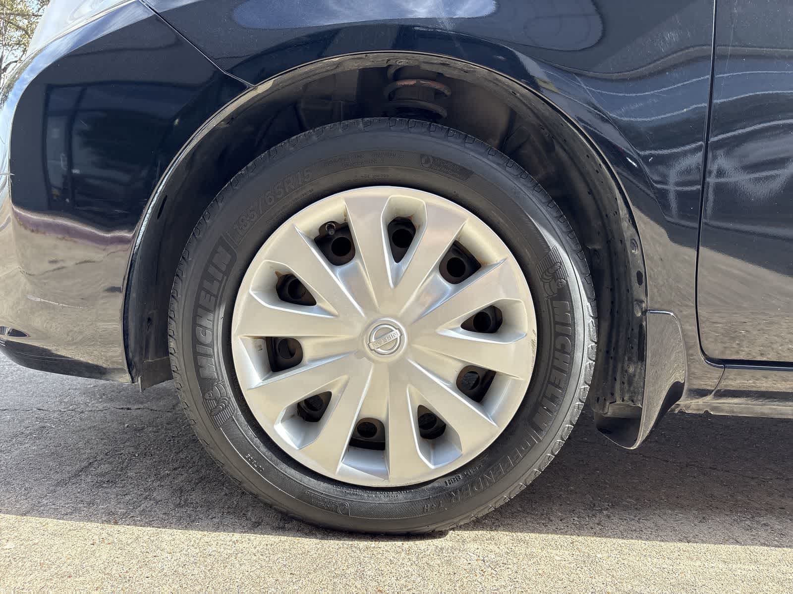 Thumbnail: 2013 Nissan Versa - 20