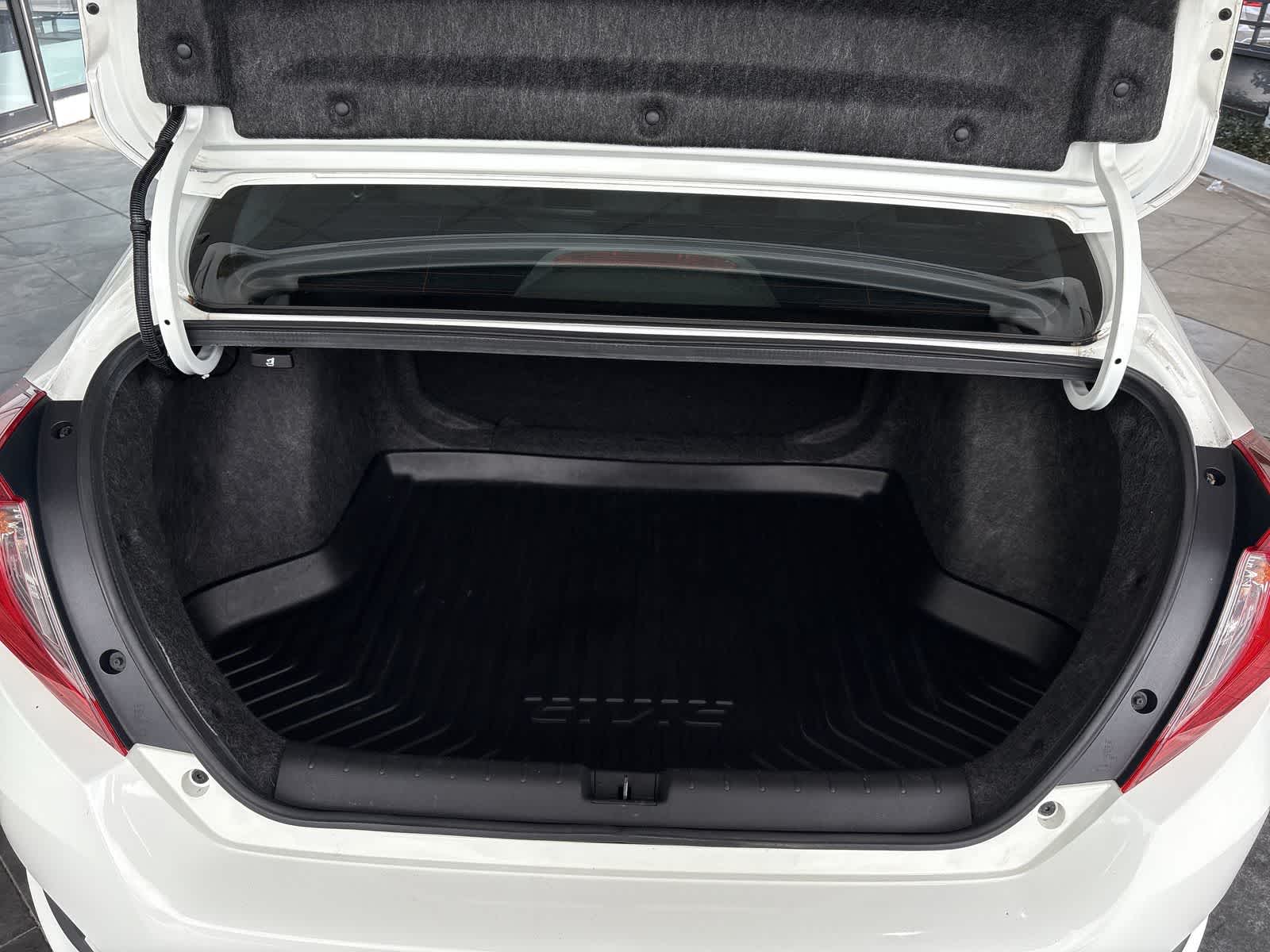 Thumbnail: 2016 Honda Civic - 18
