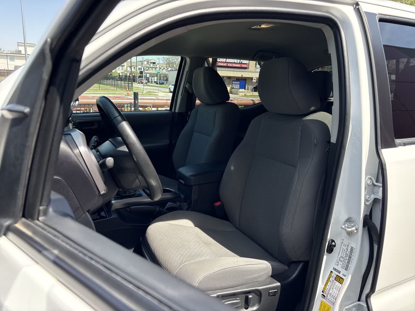 Thumbnail: 2023 Toyota Tacoma - 18