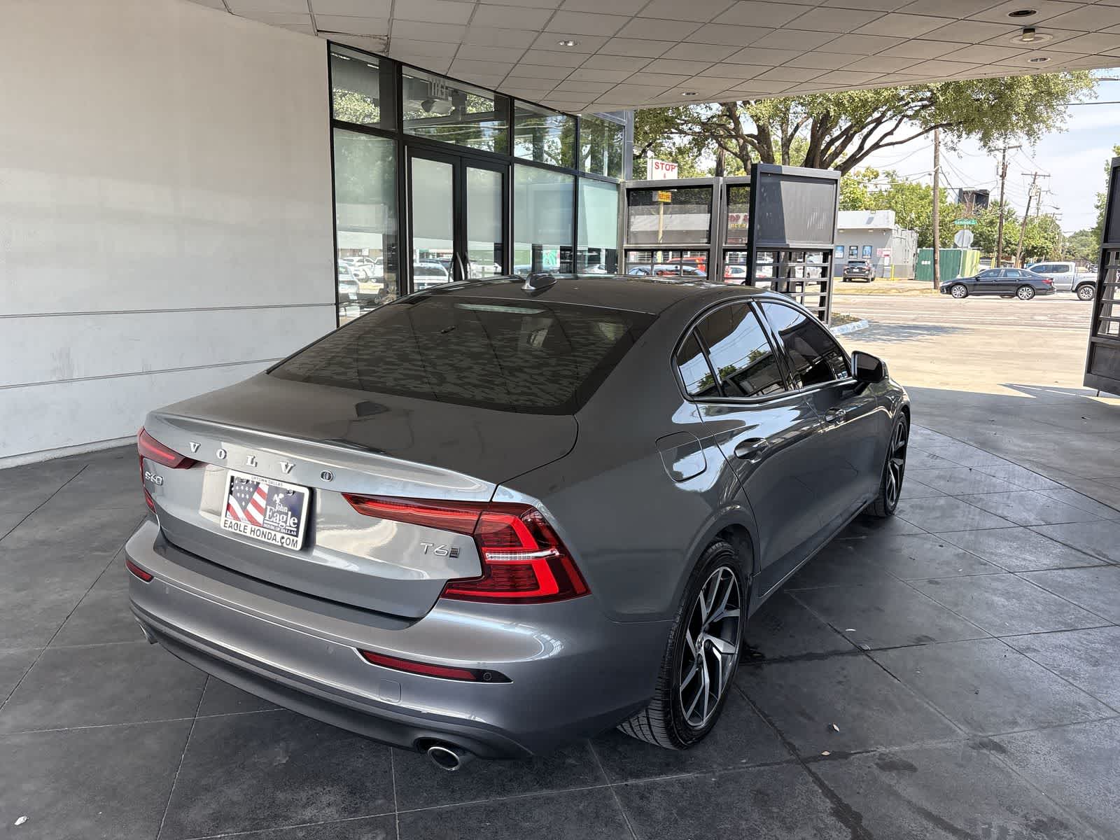Thumbnail: 2019 Volvo S60 - 25