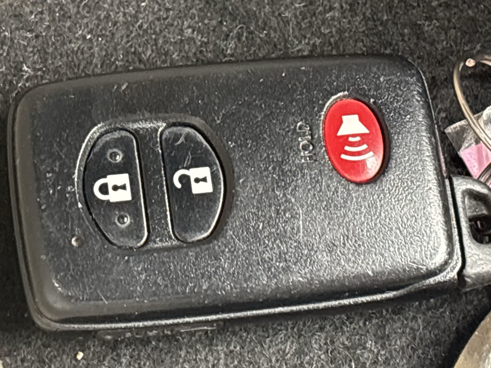 Thumbnail: 2012 Toyota Prius v - 39