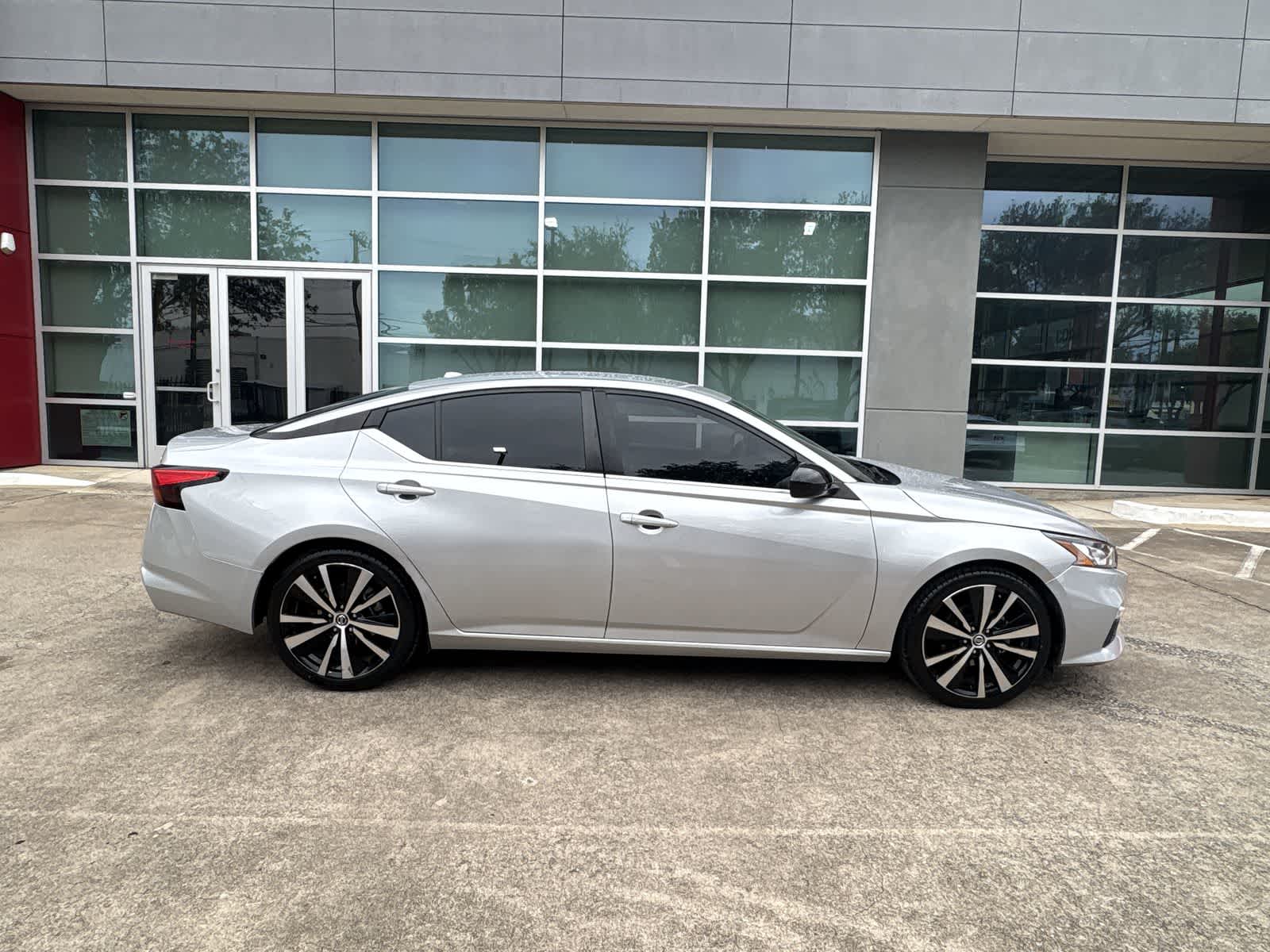 Thumbnail: 2022 Nissan Altima - 24