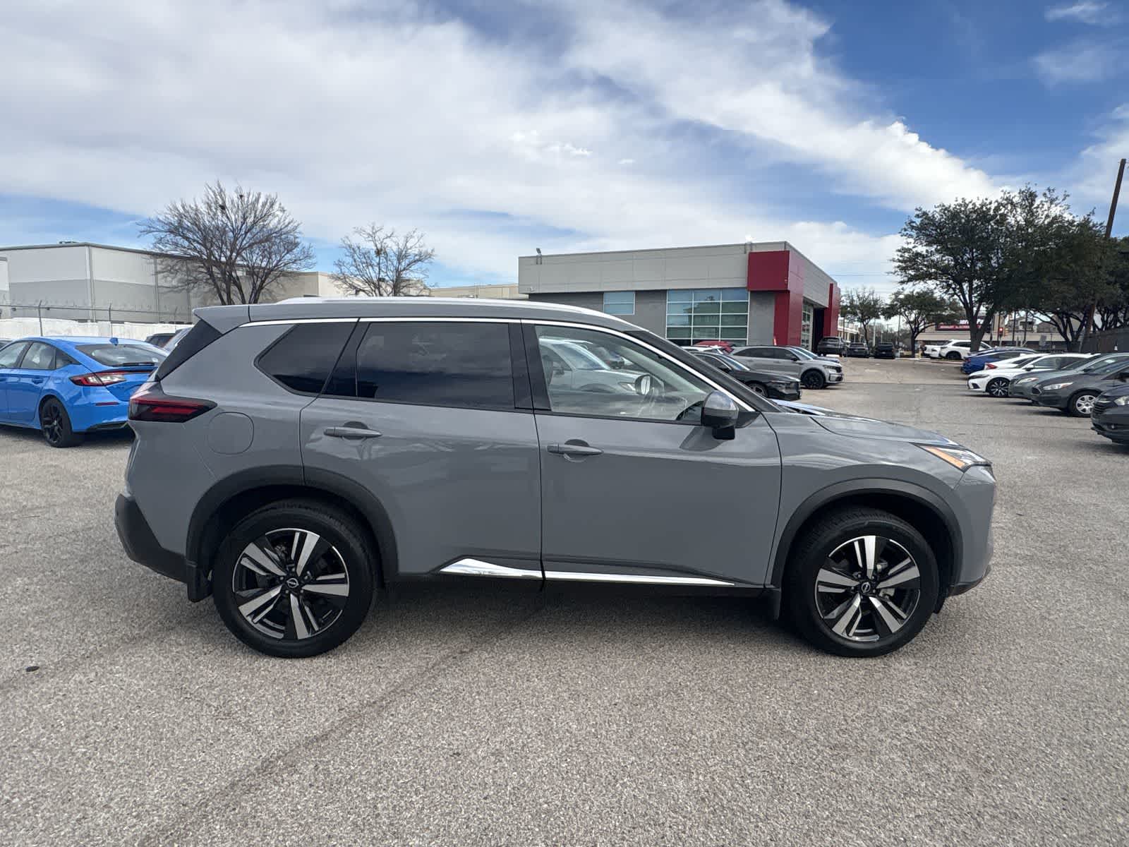 Thumbnail: 2022 Nissan Rogue - 24