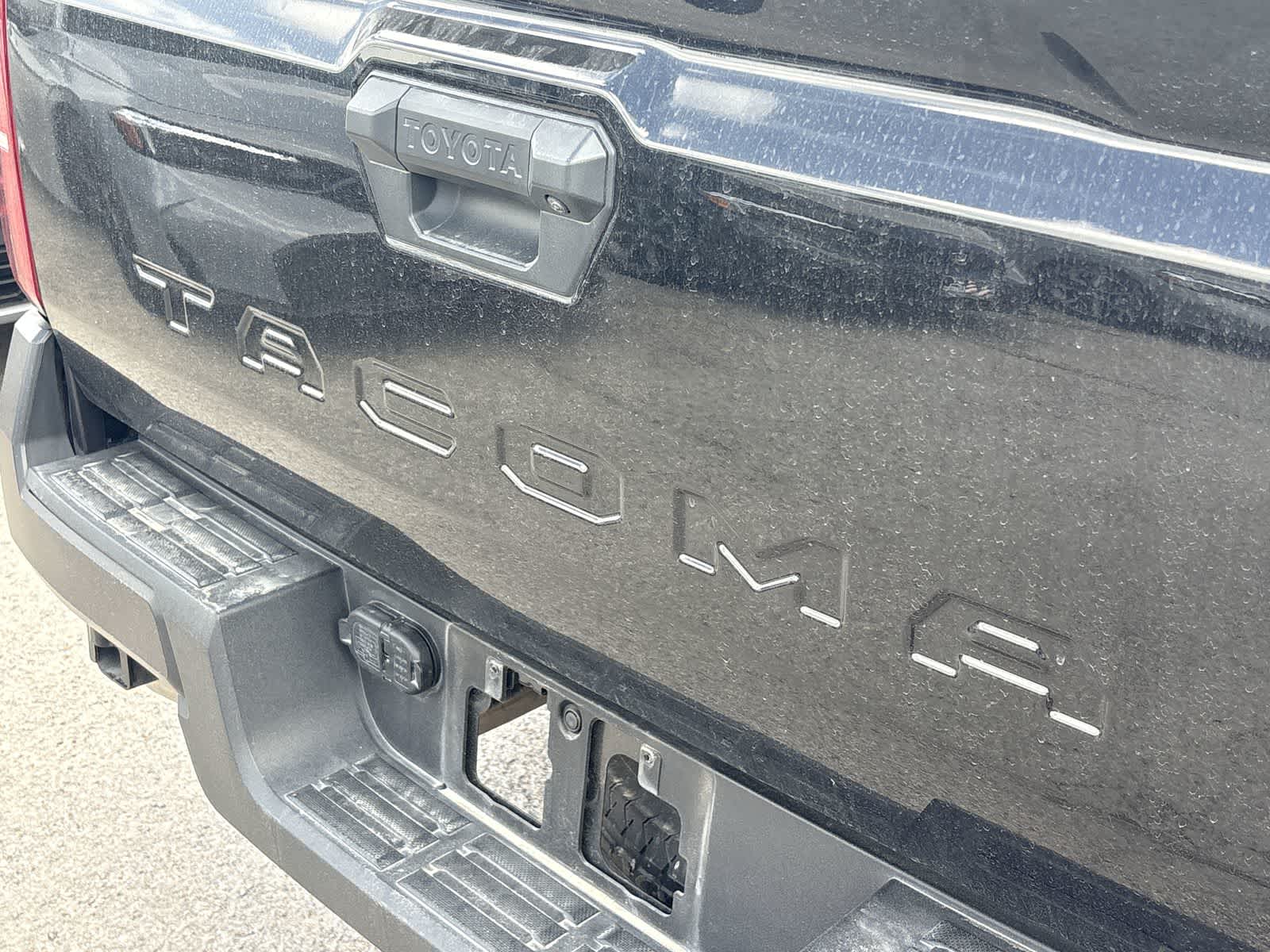 Thumbnail: 2025 Toyota Tacoma - 10