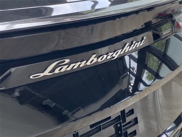 2020 Lamborghini Urus  6