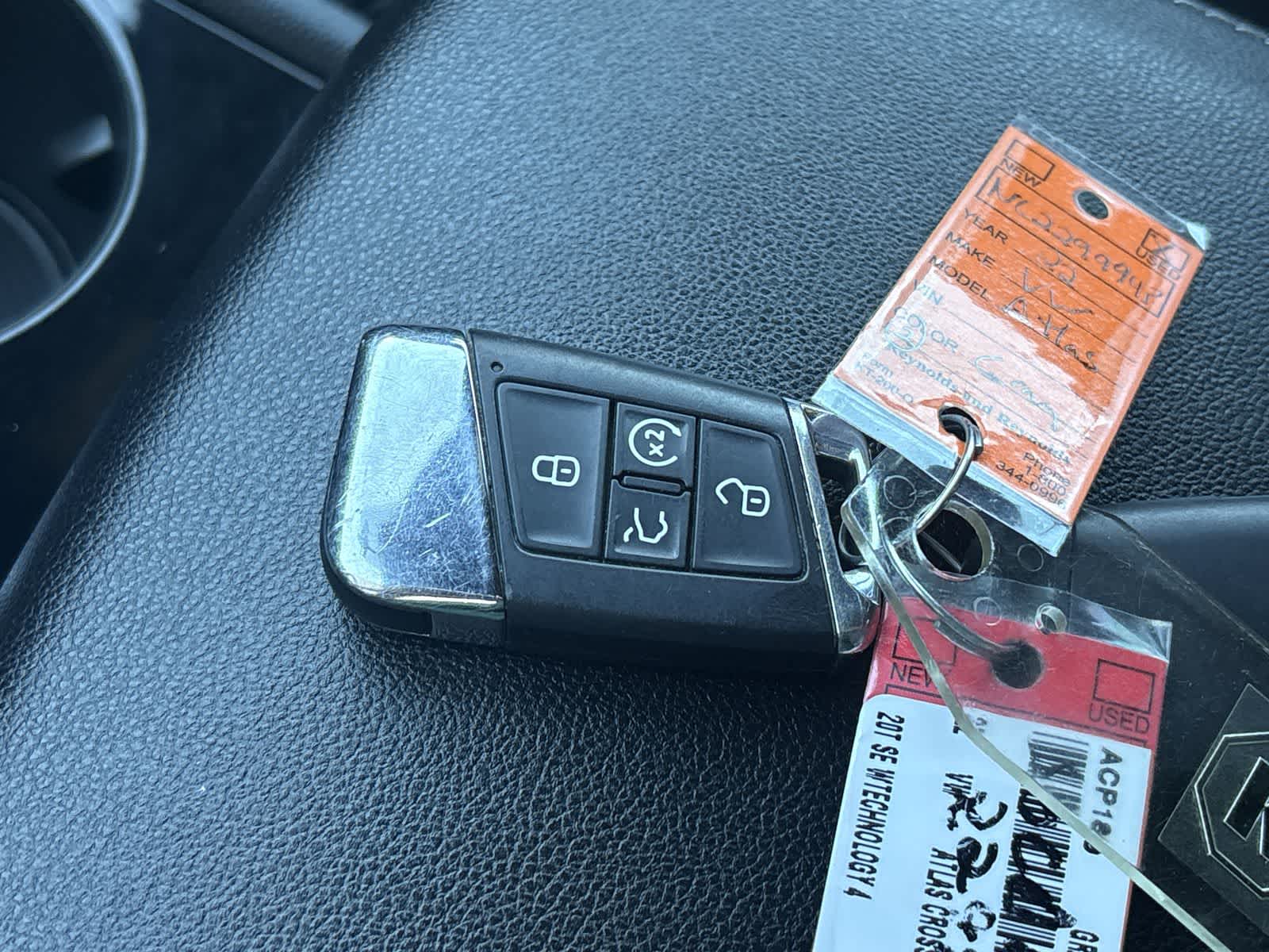 Thumbnail: 2022 Volkswagen Atlas - 27