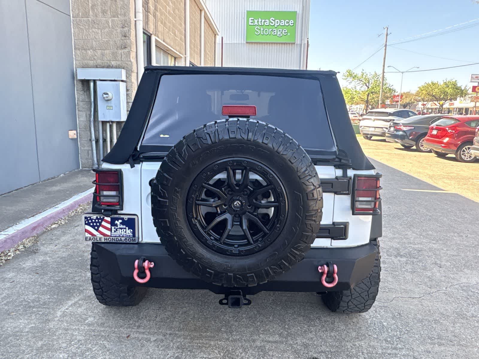 Thumbnail: 2018 Jeep Wrangler - 13