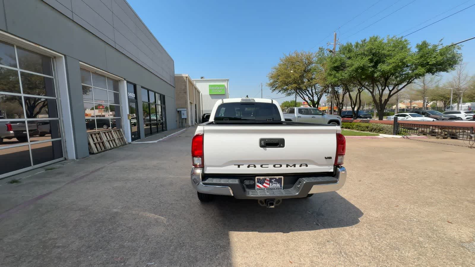 Thumbnail: 2023 Toyota Tacoma - 7