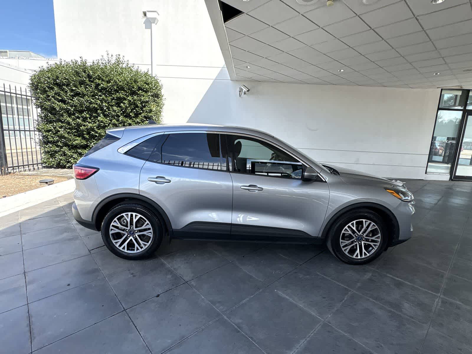Thumbnail: 2022 Ford Escape - 24