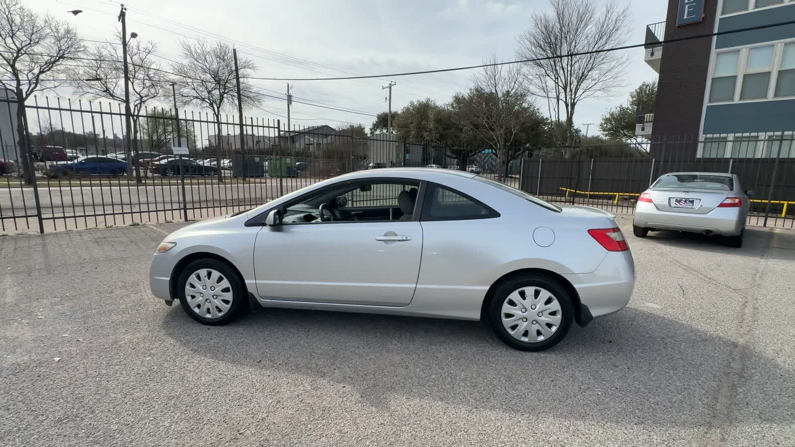 Thumbnail: 2011 Honda Civic - 5