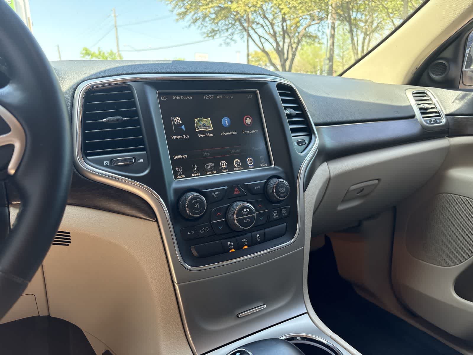 Thumbnail: 2015 Jeep Grand Cherokee - 28