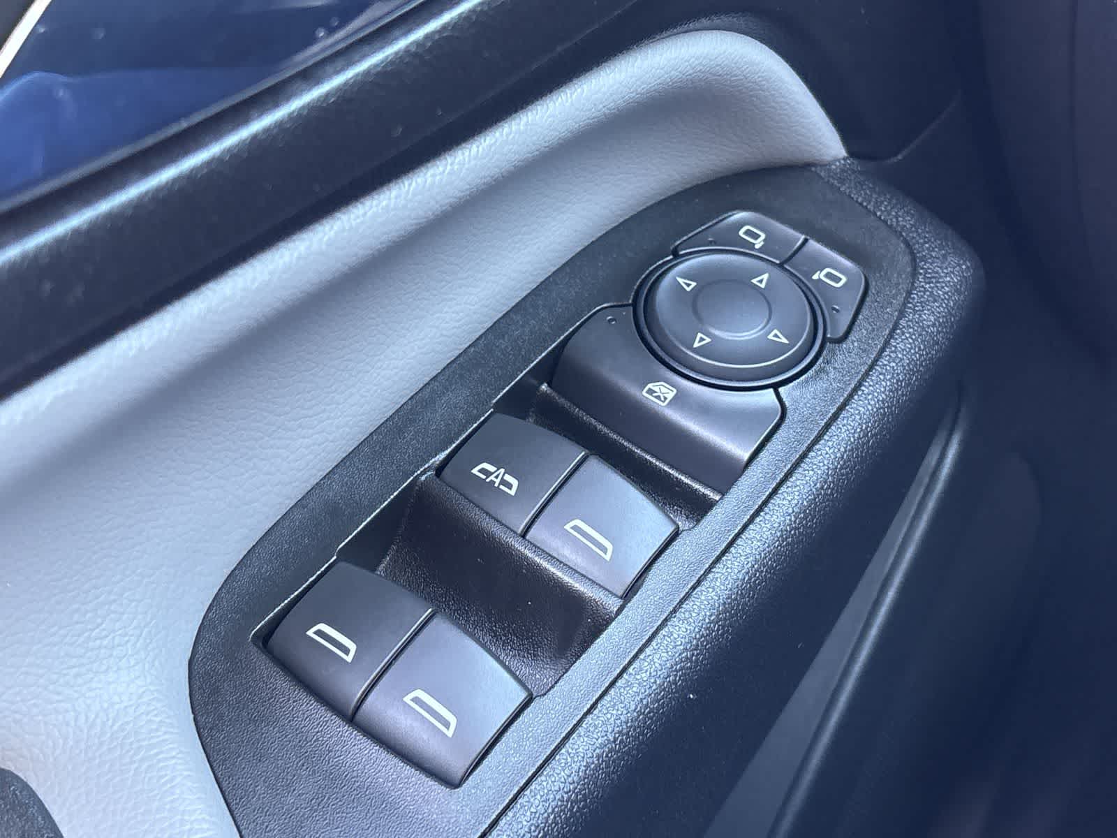 Thumbnail: 2023 Chevrolet Equinox - 29