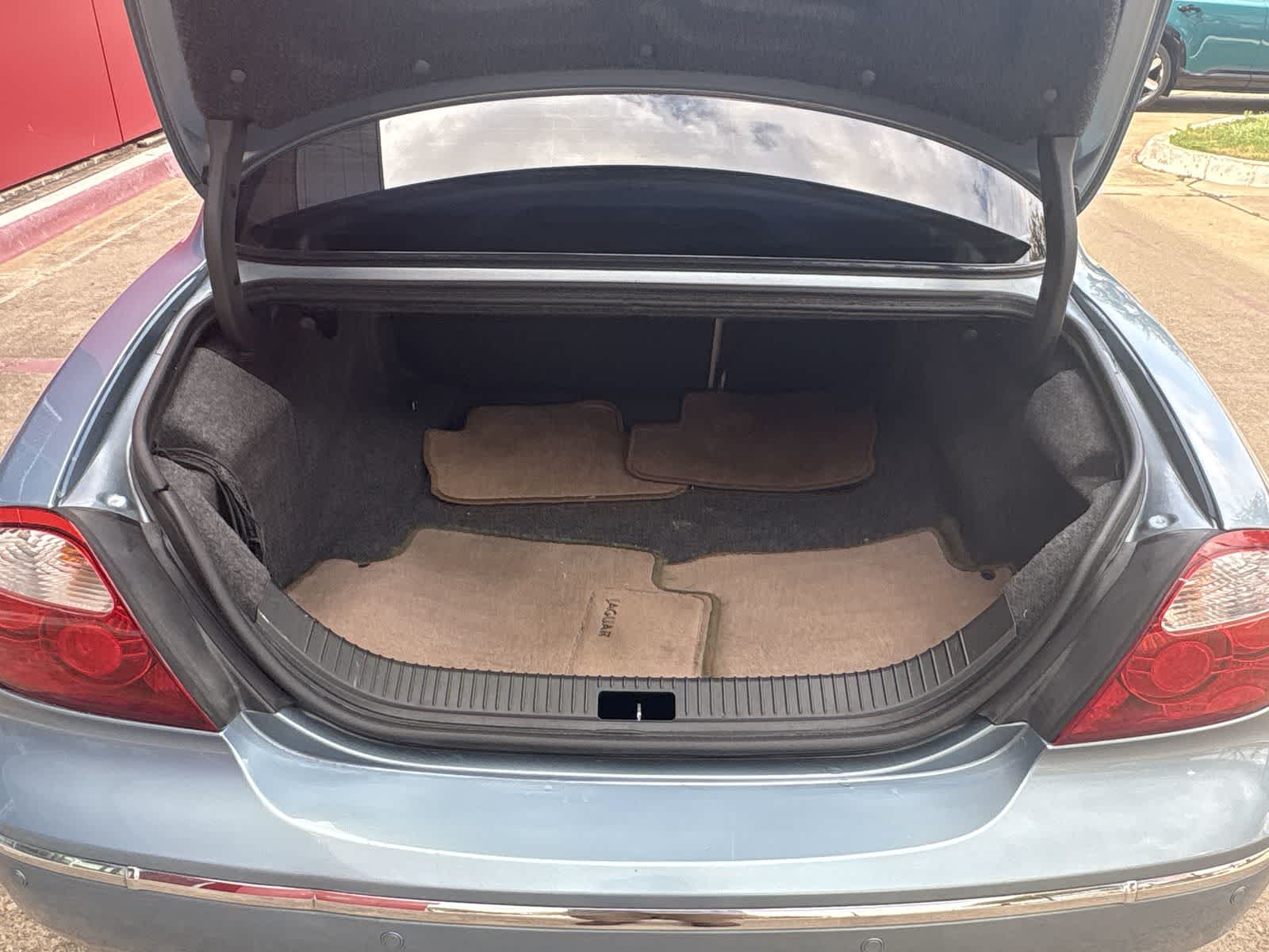 Thumbnail: 2005 Jaguar S-Type - 36