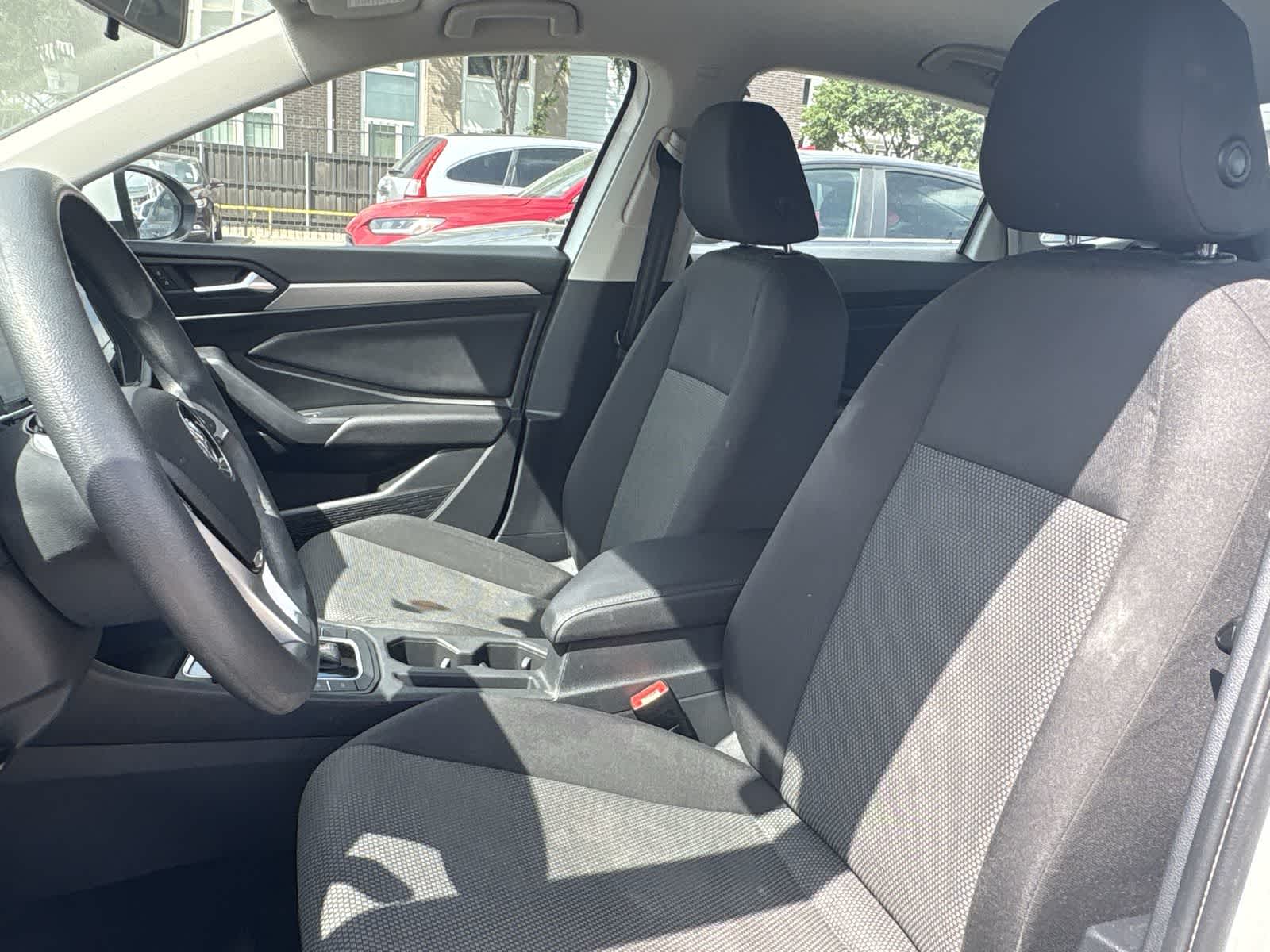 Thumbnail: 2019 Volkswagen Jetta - 13