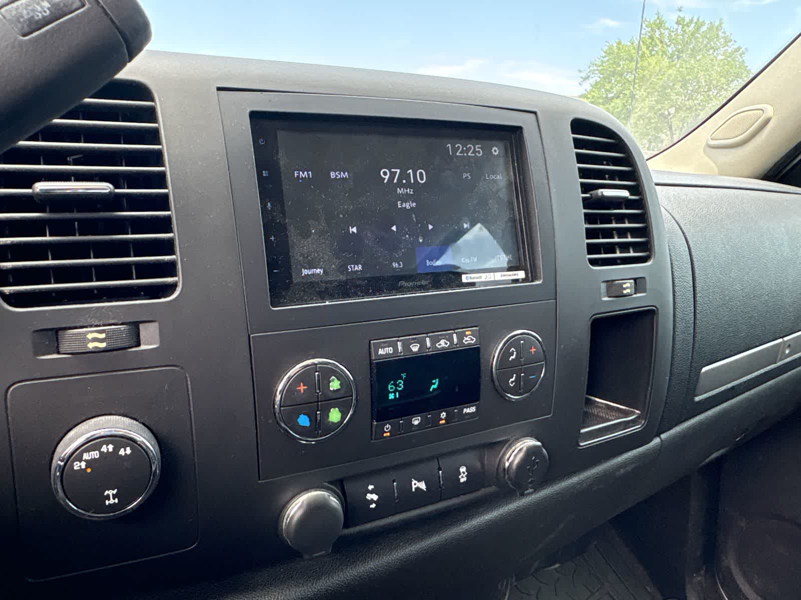 Thumbnail: 2012 Chevrolet Silverado 1500 - 19