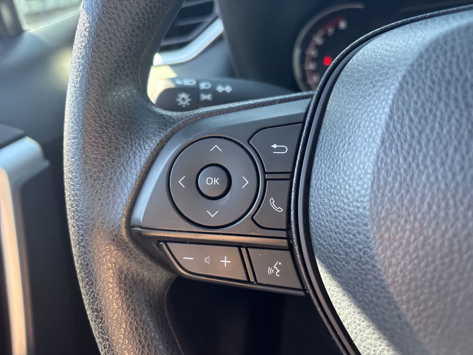 Thumbnail: 2025 Toyota RAV4 - 33