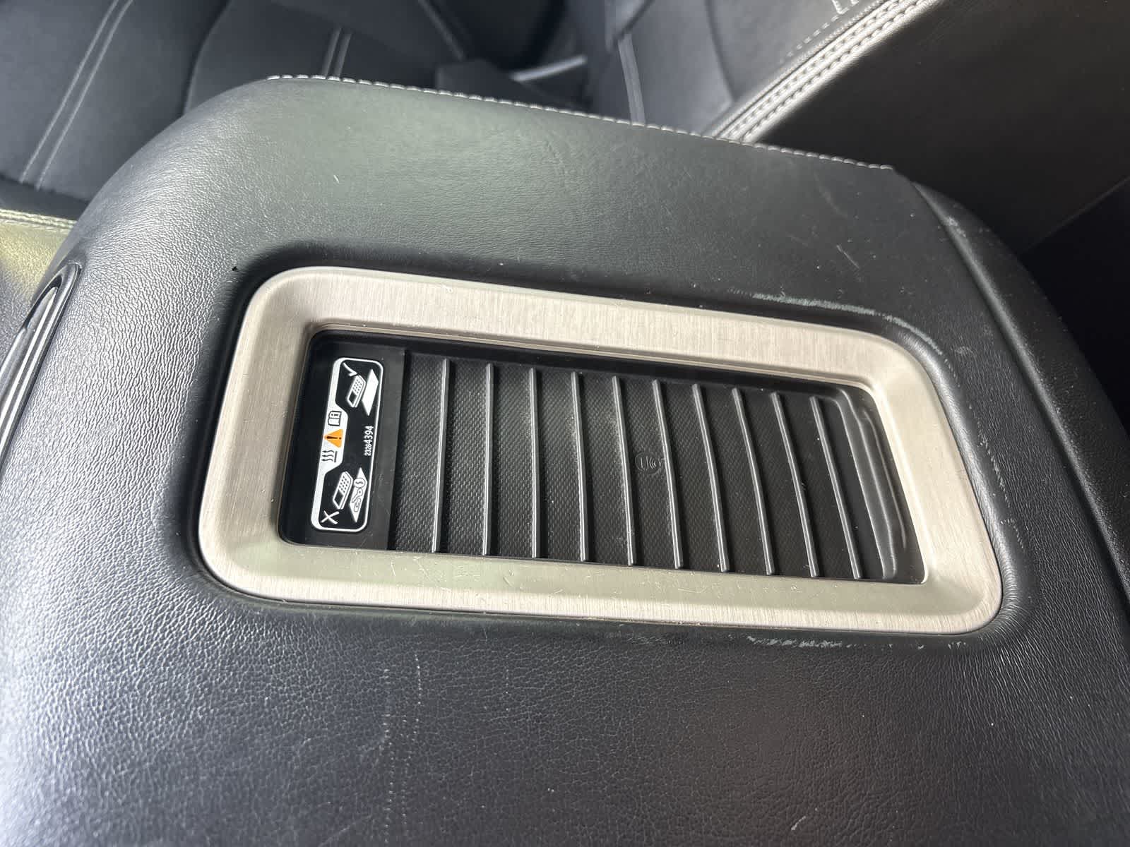 Thumbnail: 2019 GMC Yukon - 40