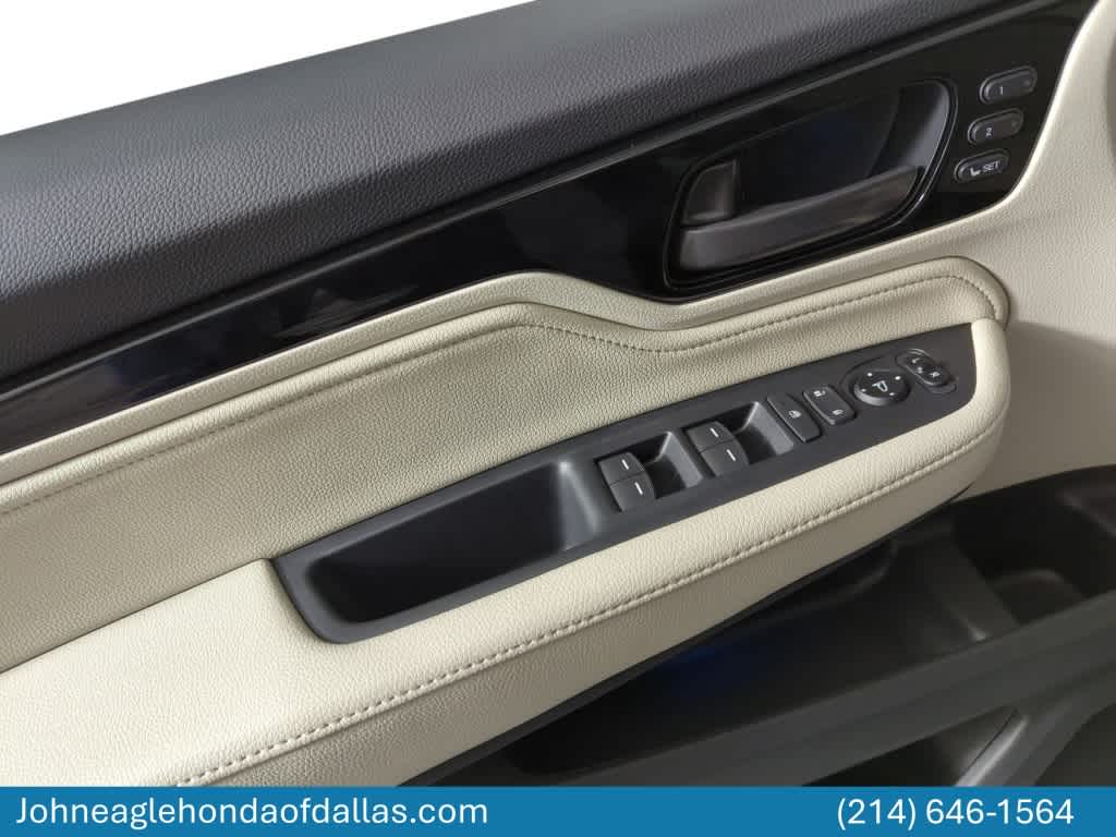 Thumbnail: 2026 Honda Odyssey - 13