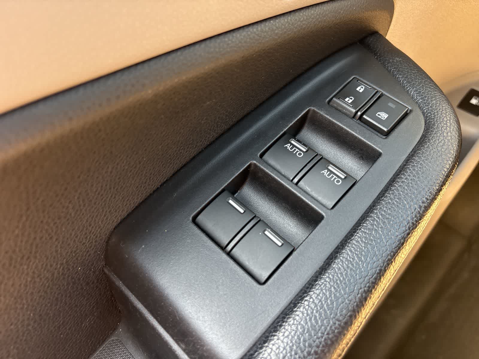 Thumbnail: 2016 Honda Pilot - 37