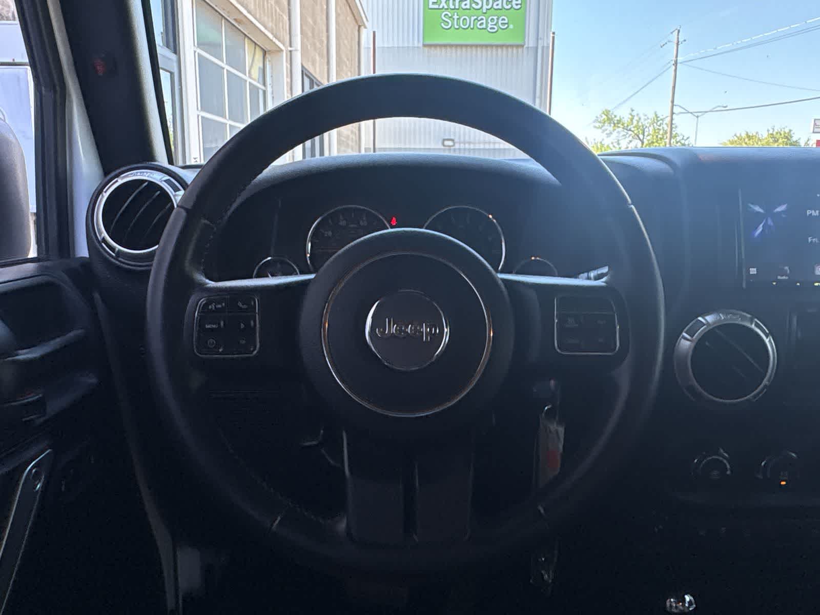 Thumbnail: 2018 Jeep Wrangler - 27