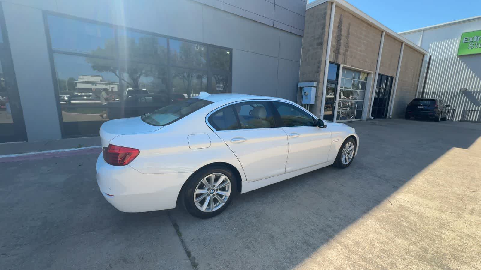 Thumbnail: 2015 BMW 5 Series - 8