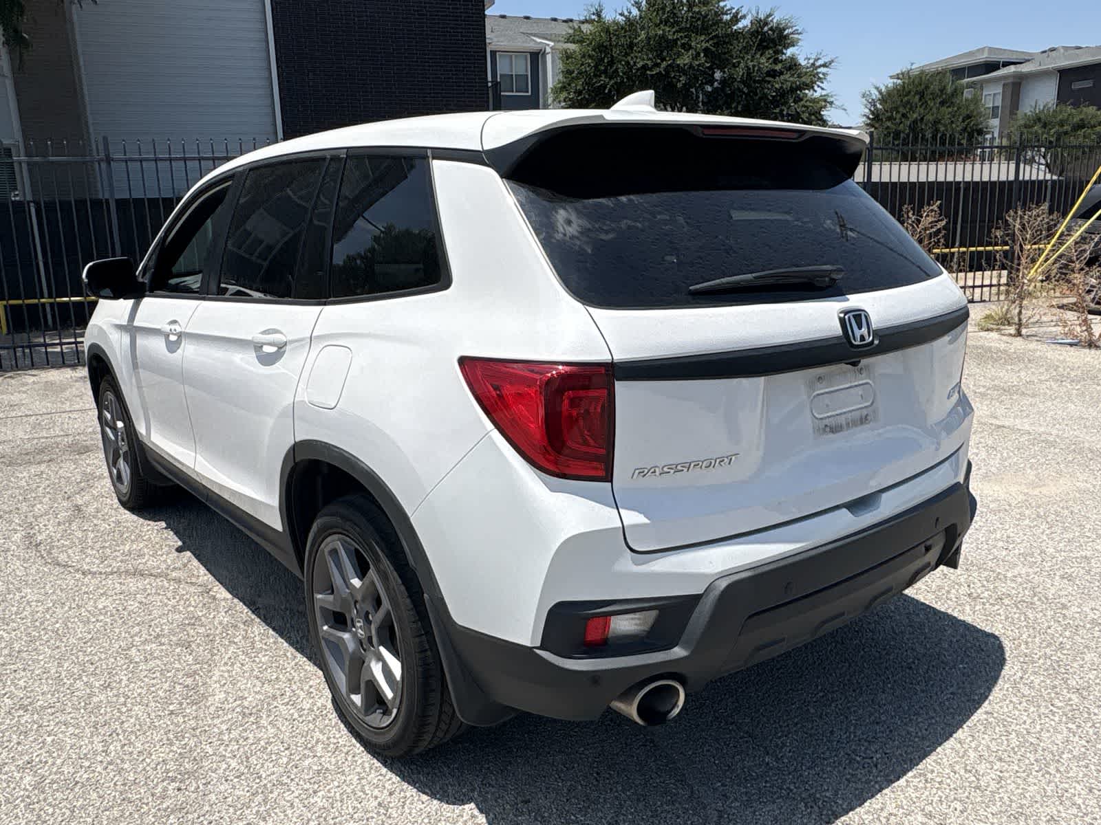 Thumbnail: 2023 Honda Passport - 3