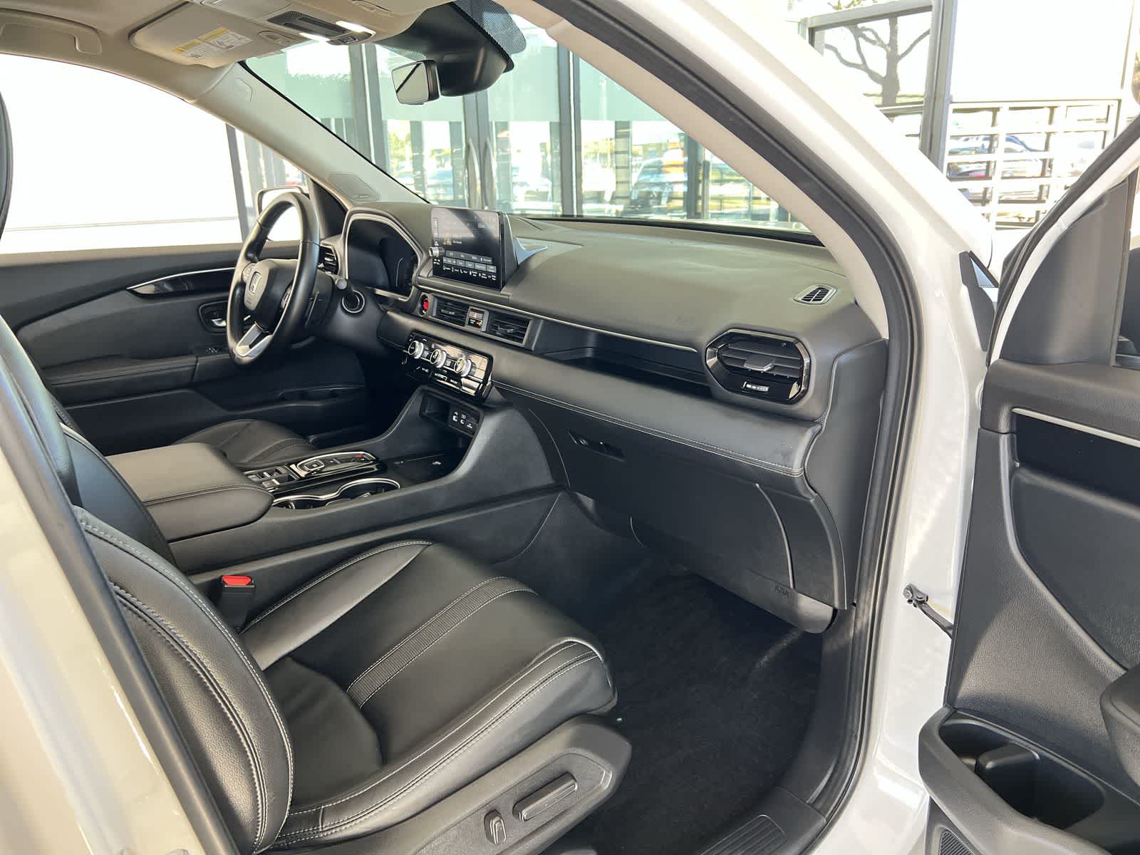 Thumbnail: 2023 Honda Pilot - 32