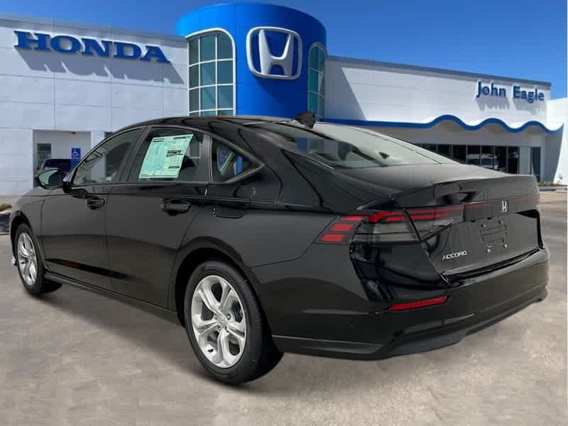2025 Honda Accord LX photo 3