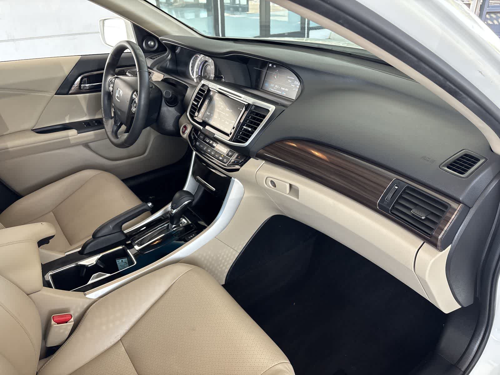 Thumbnail: 2017 Honda Accord - 22