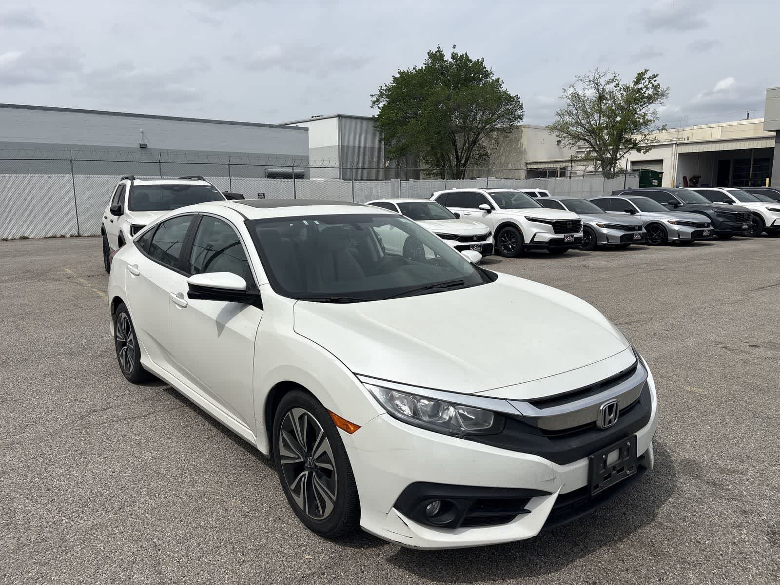 Thumbnail: 2017 Honda Civic - 8