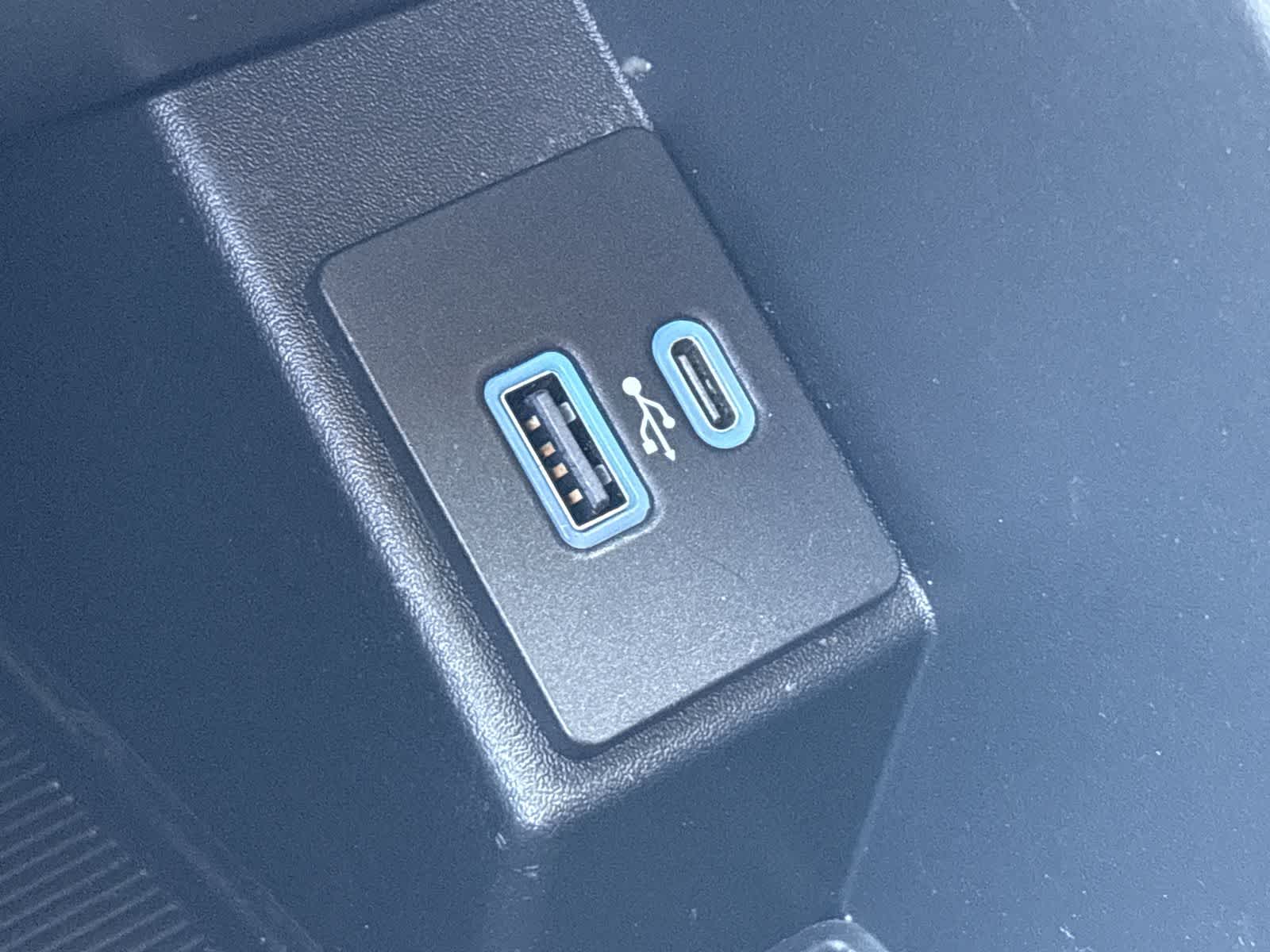 Thumbnail: 2022 Ford Edge - 26