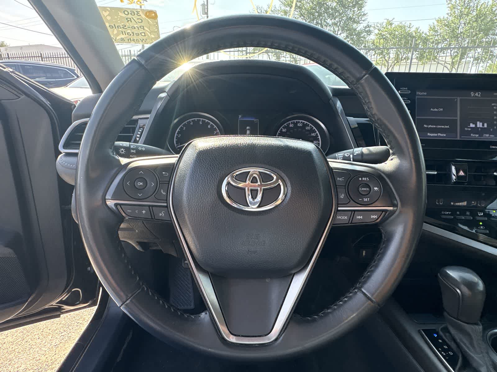 Thumbnail: 2023 Toyota Camry - 12