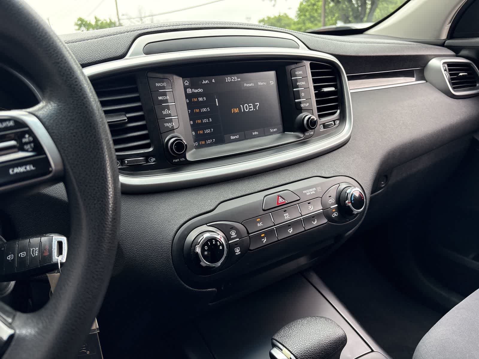 Thumbnail: 2019 Kia Sorento - 15