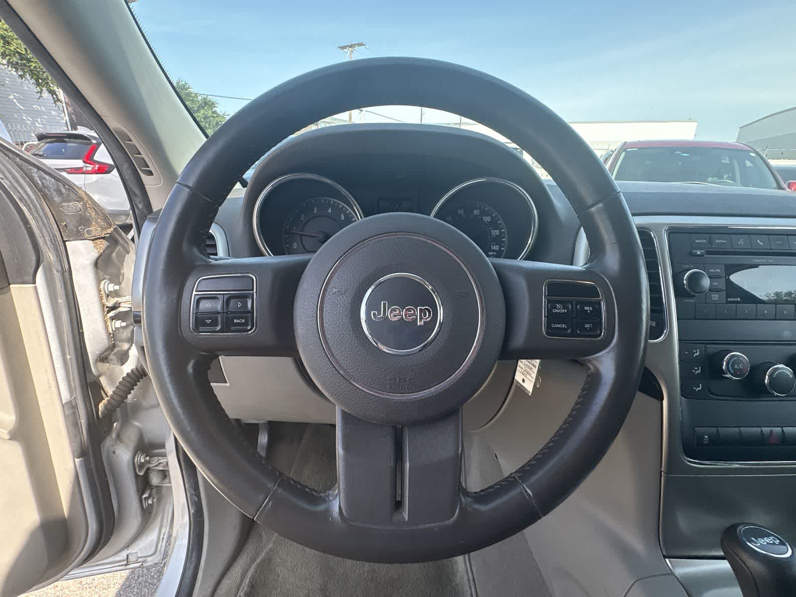 Thumbnail: 2011 Jeep Grand Cherokee - 13