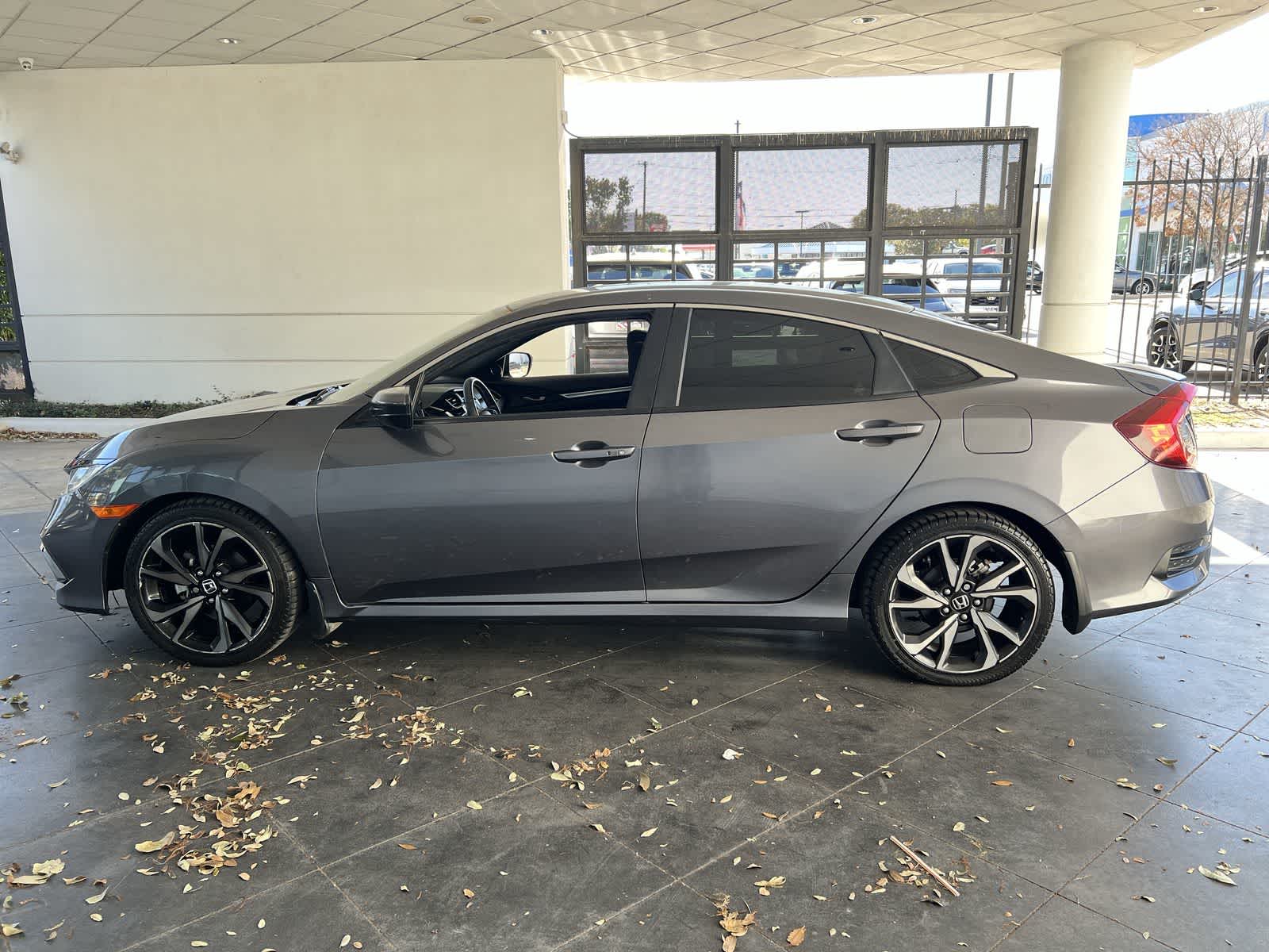 2021 Honda Civic Sport photo 3