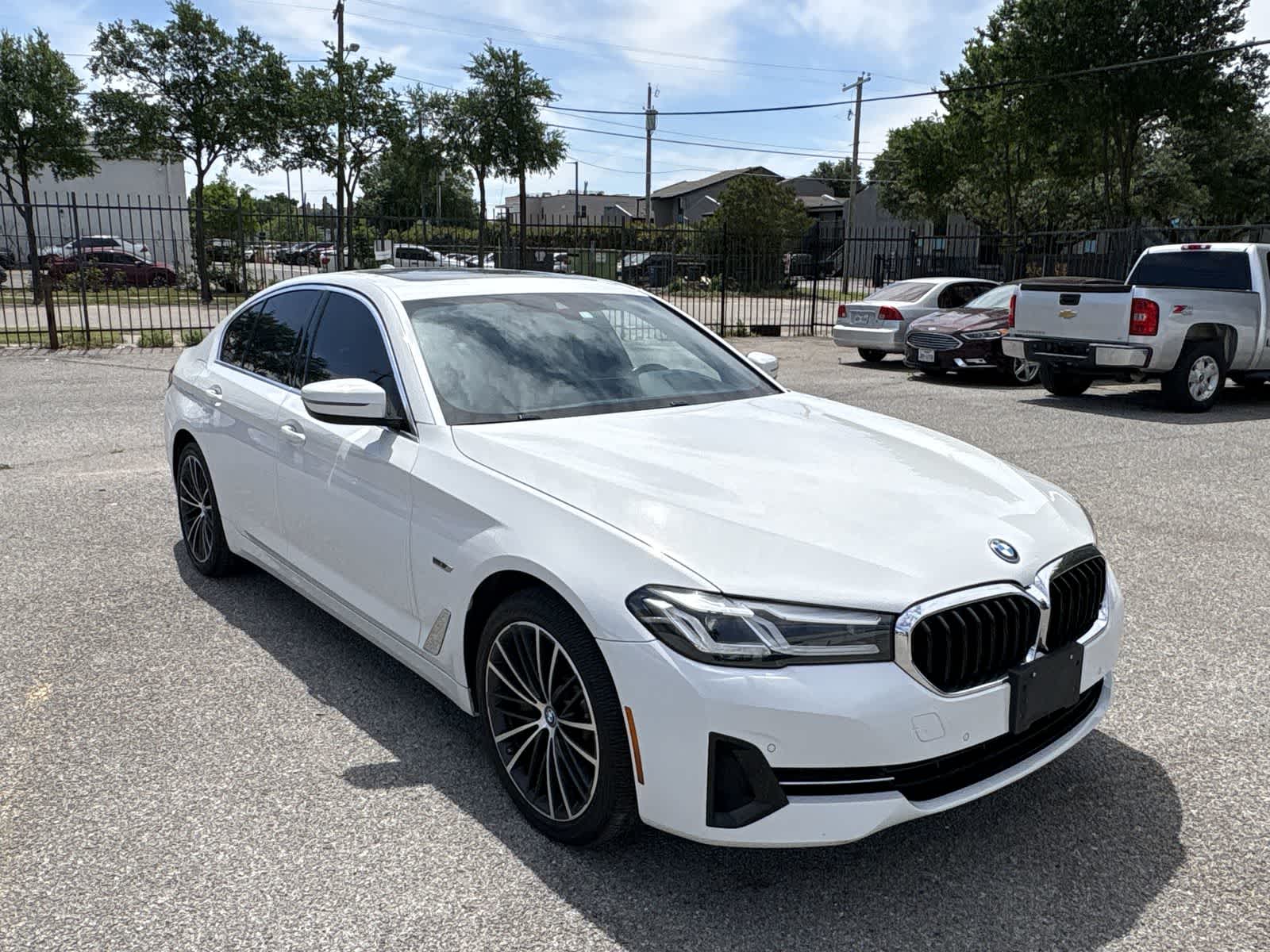 Thumbnail: 2023 BMW 5 Series - 9