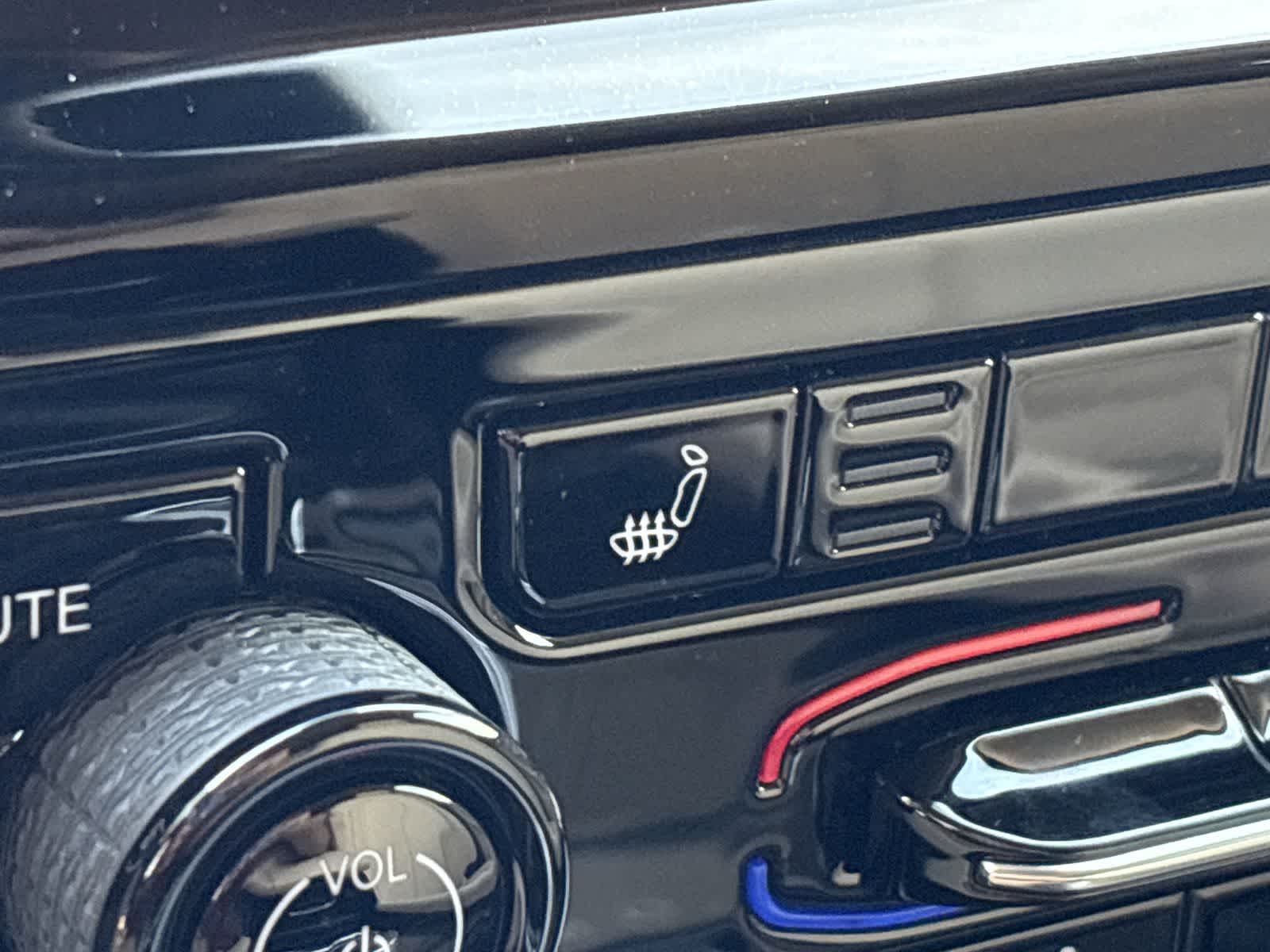 Thumbnail: 2022 Jeep Grand Cherokee - 38