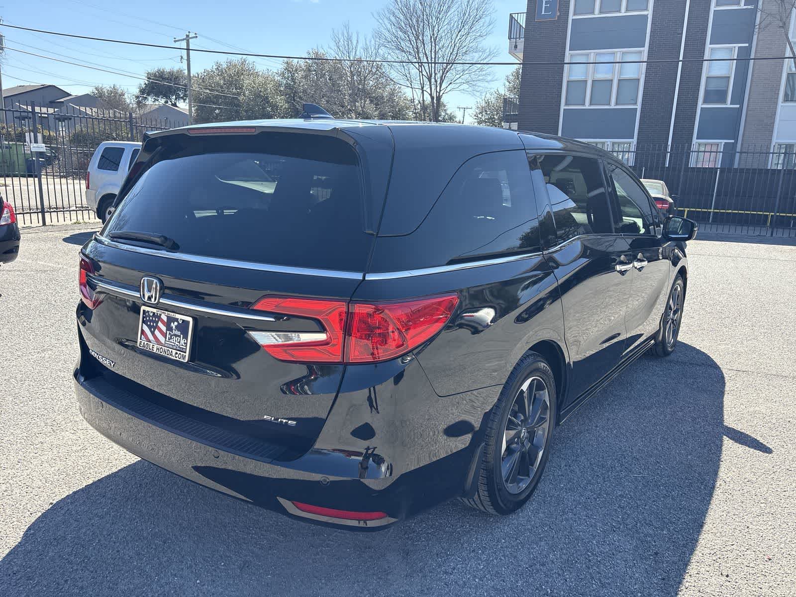 Thumbnail: 2022 Honda Odyssey - 14