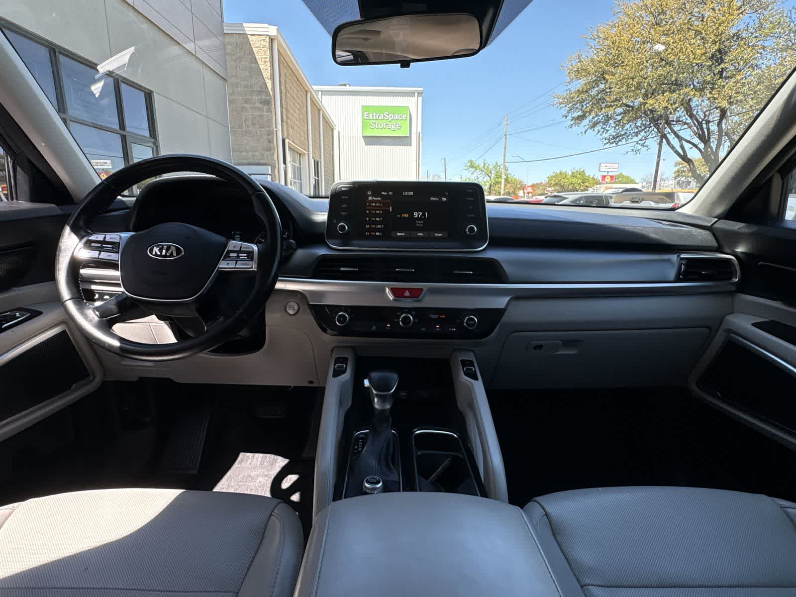 Thumbnail: 2020 Kia Telluride - 21