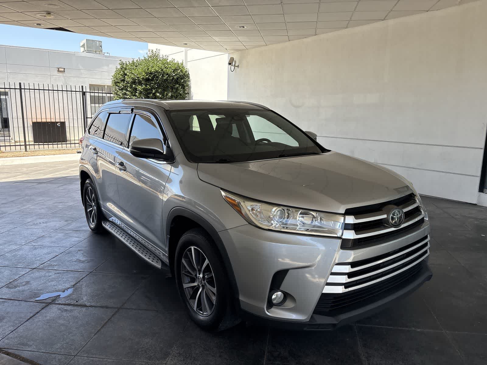 Thumbnail: 2017 Toyota Highlander - 31