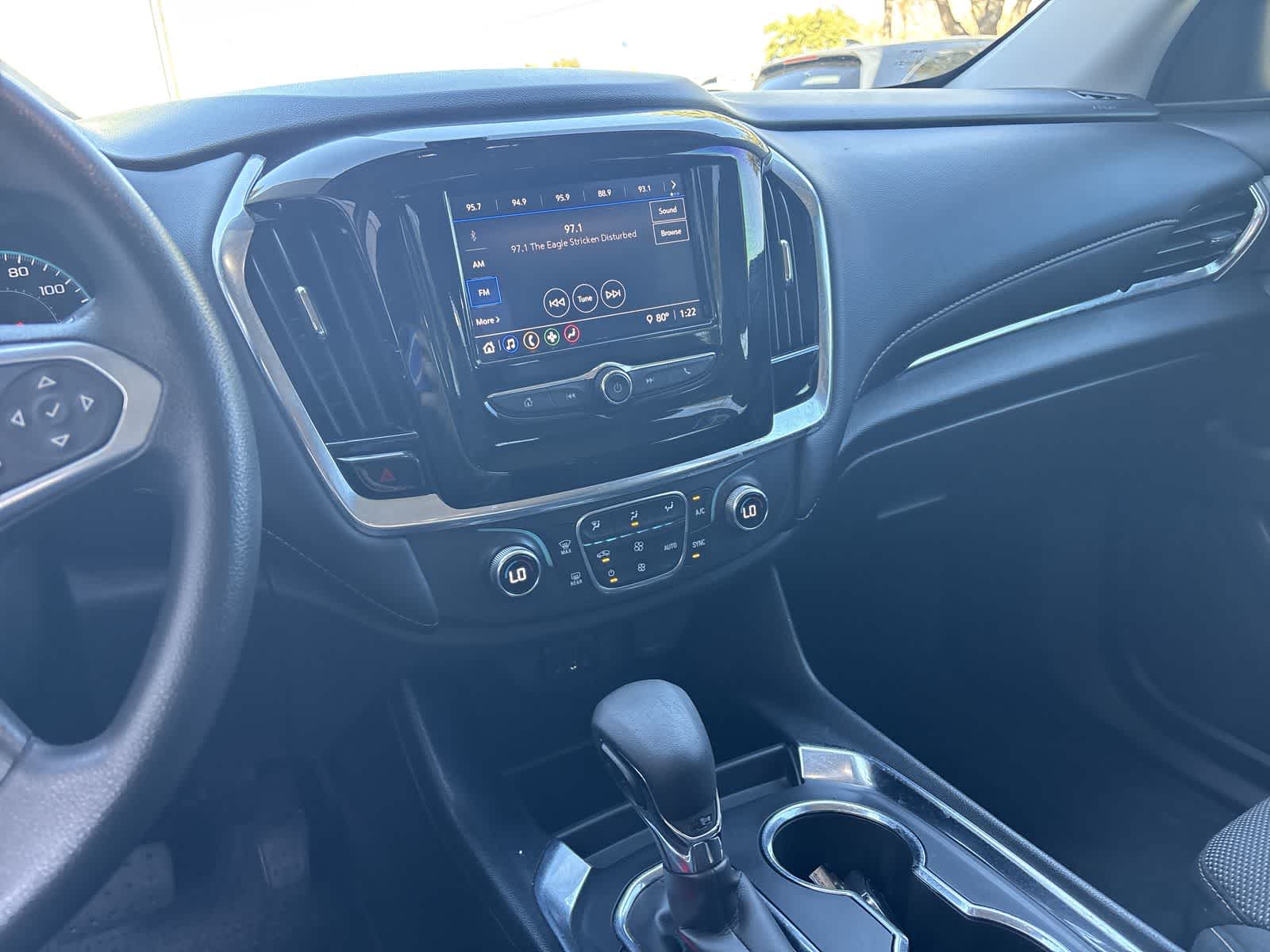 Thumbnail: 2021 Chevrolet Traverse - 15