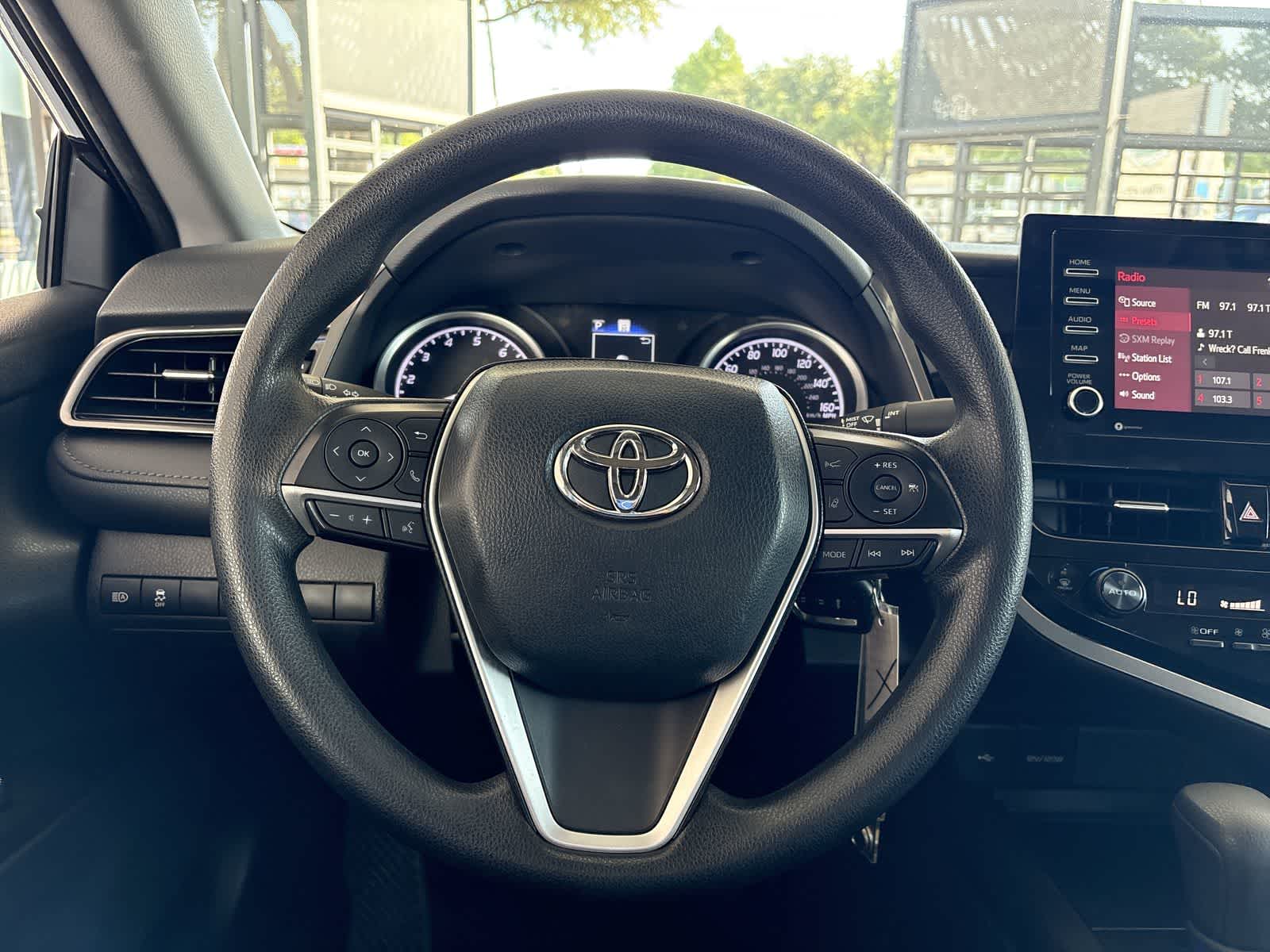 Thumbnail: 2022 Toyota Camry - 14