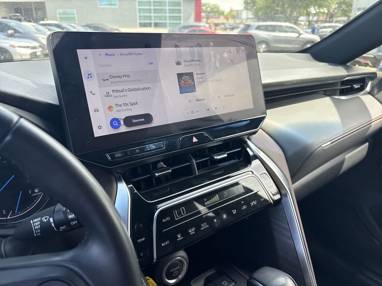 Thumbnail: 2024 Toyota Venza - 18