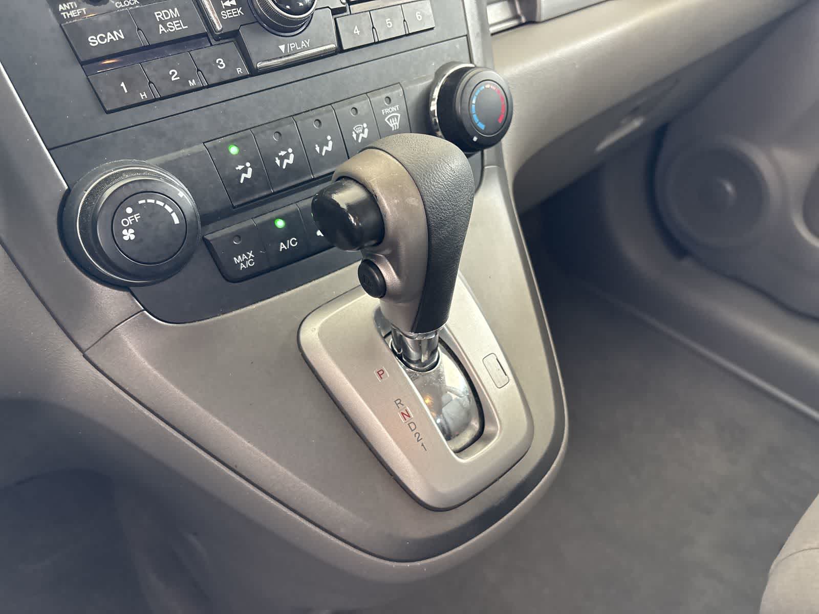 2011 Honda CR-V SE 24